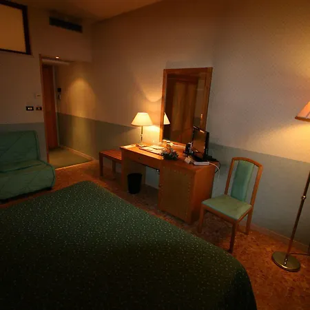 Nuovo Hotel 3*